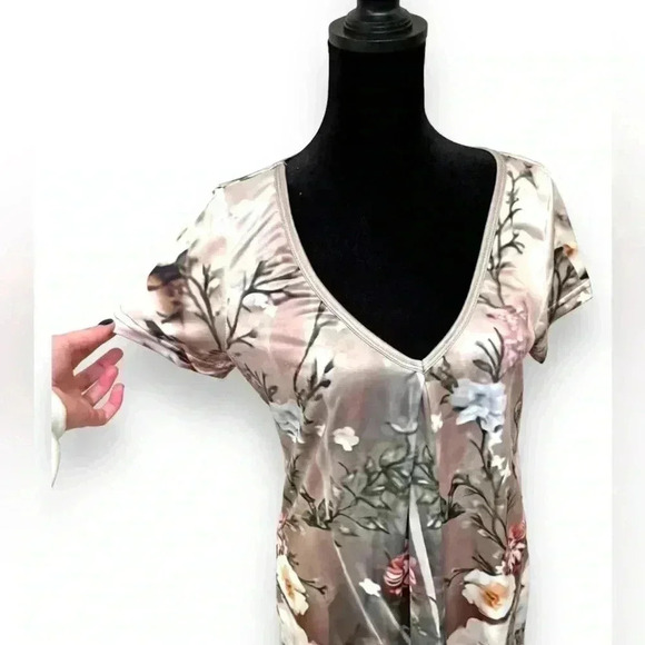 Women's V Neck Loose Dress Summer Khaki Floral Print Size Small T-shirt Dress - Picture 11 of 14